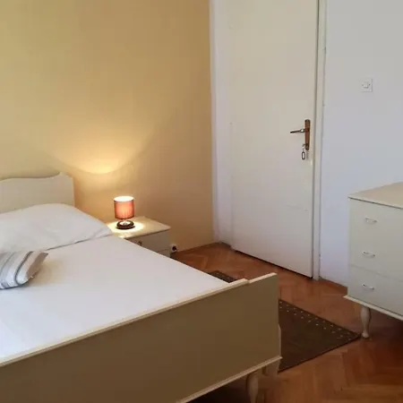 Apartman Ivica Apartment *